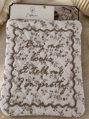 NWT Delphine Floral Quilted E-Reader Pouch "Buy Me Books" Book Sleeve